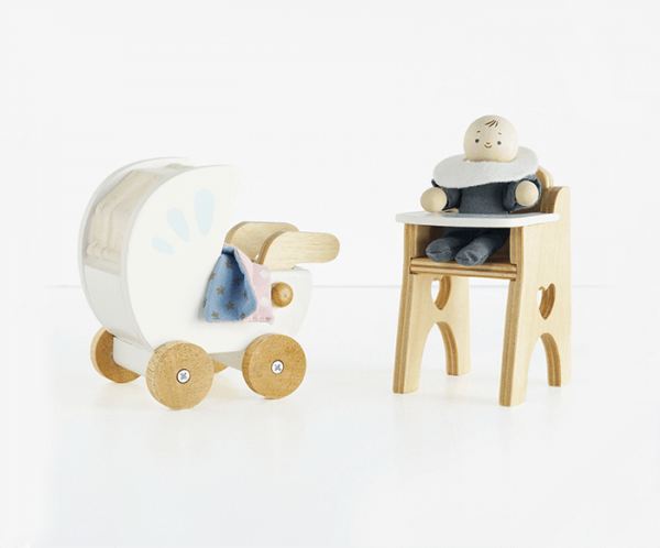 ME044 nursery set wooden doll in - Wood Bee Nice - Children's Wooden Toys | Eco-Friendly Toys