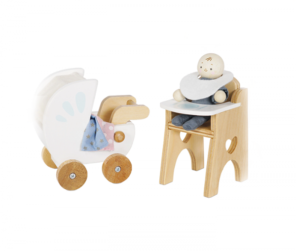 ME044 nursery wooden set dolls family roleplay - Wood Bee Nice - Children's Wooden Toys | Eco-Friendly Toys