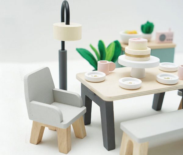 ME056C daisylane dining table bench and chairs with reading - Wood Bee Nice - Children's Wooden Toys | Eco-Friendly Toys