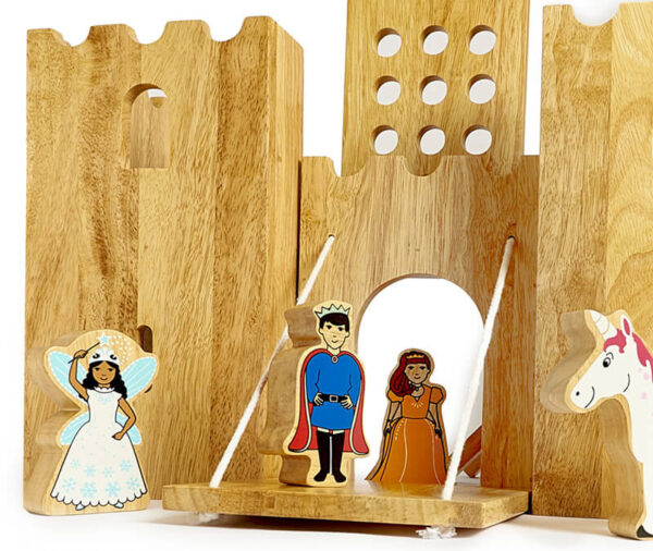 Natural Fairytale Castle Playscene with 12 Characters - Image 4
